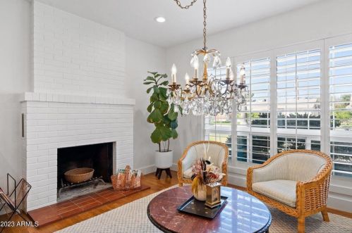 6811 11th Pl, Phoenix AZ  85014-1027 exterior