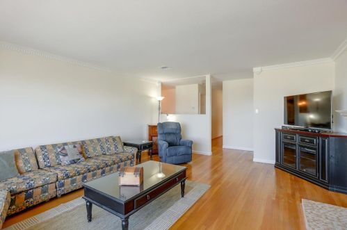 271 Goodwin Dr, San Bruno CA  94066-1660 exterior