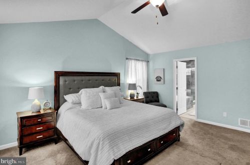 4 Ledgestone Dr, Siddonsburg PA  17019-9805 exterior