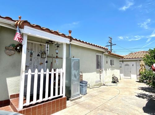 4111 San Luis St, Compton CA  90221-2917 exterior