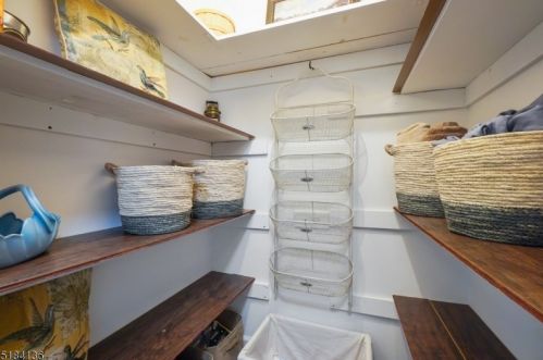 40 Augusta Dr, Annandale NJ  08801-1607 exterior