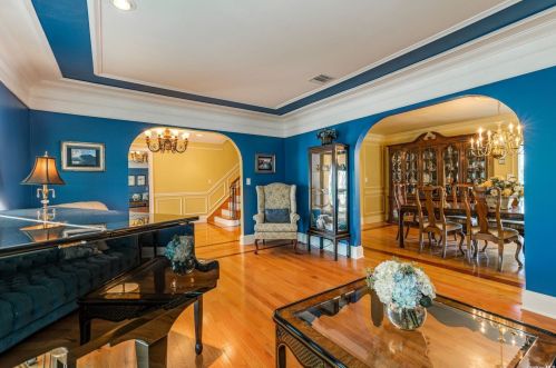 149 Cedrus Ave, Elwood NY  11731-4409 exterior