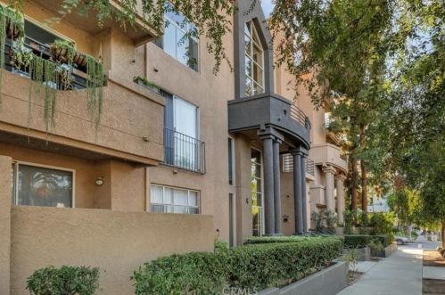 640 4th St, Long Beach, CA 90802-7338