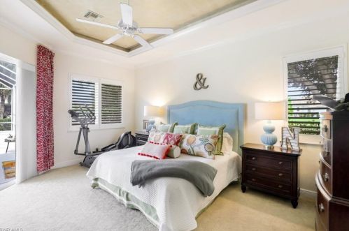 2142 Imperial Cir, Naples FL  34110-1037 exterior