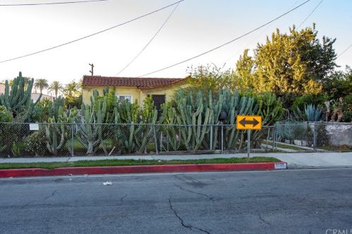 3130 Norton Ave, Lynwood, CA 90262-1813