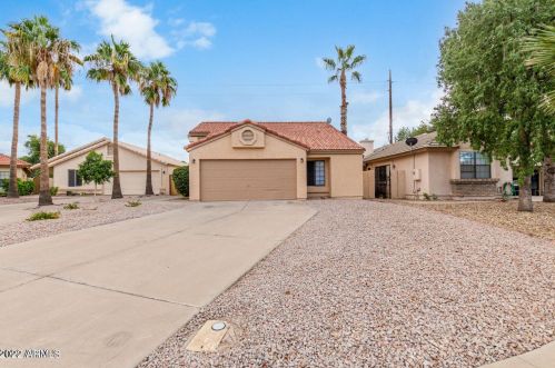 1661 Cindy St, Chandler AZ  85224-6419 exterior