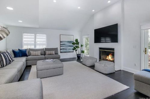 10 Reynal Xing, Scarsdale NY  10583-7414 exterior