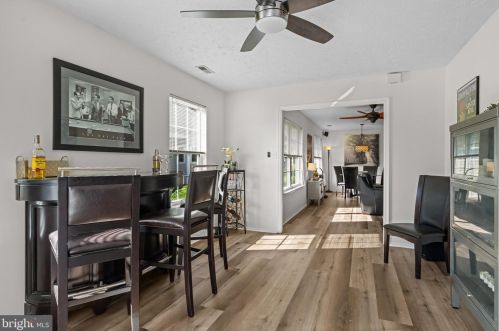 611 Cascade Dr, Mount Laurel NJ 08054-4928 exterior