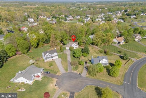 26 Colonel Miles Ct, Harpers Ferry WV  25425-3109 exterior