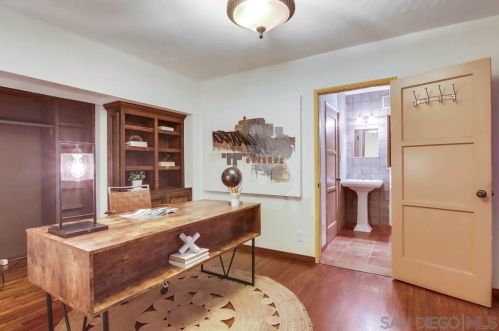 3211 Dumas St, San Diego CA 92106-1317 exterior