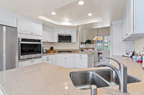 49205 Avenida Vista Bonita, La Quinta CA  92253-2534 exterior