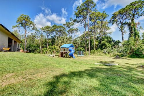 17435 78th Rd, Town Of Loxahatchee Groves FL  33470-2933 exterior