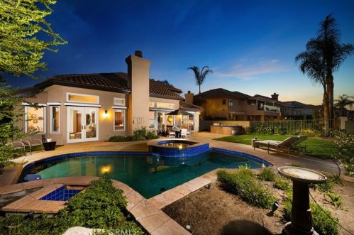 8305 Hillsdale Dr, Orange, CA 92869-2440