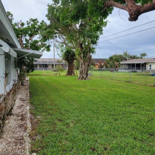 4434 10th Ave, Cape Coral FL  33904-5333 exterior