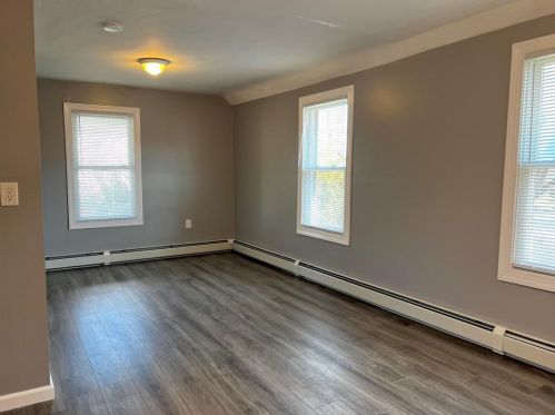 68 Prospect St, Lincoln RI  02838-1028 exterior
