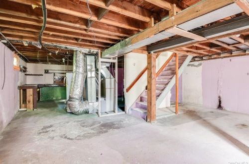 812 Larkfield Rd, Elwood NY  11731-6503 exterior