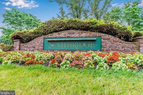644 Southridge Dr, Navy Sup Dpt PA  17055-6025 exterior