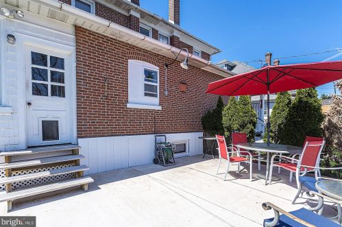 617 Derstine Ave, Lansdale PA 19446-3342 exterior