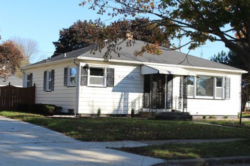 3825 21 Ave, Kenosha WI  53140-5621 exterior