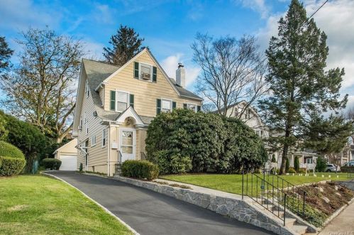 77 Greenridge Ave, White Plains, NY 10605-1619