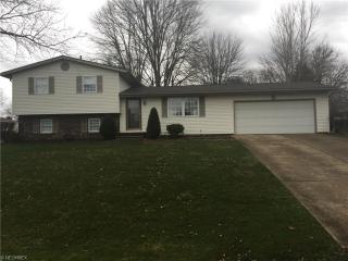 3014 Maytime St, Massillon, OH 44646-3570