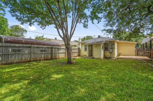 4812 Calmont Ave, Fort Worth TX  76107-5315 exterior