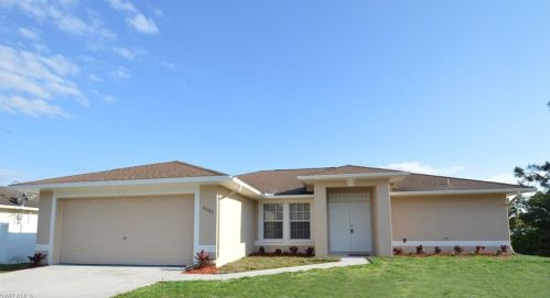 3303 42nd St, Lehigh Acres, FL 33976-4762