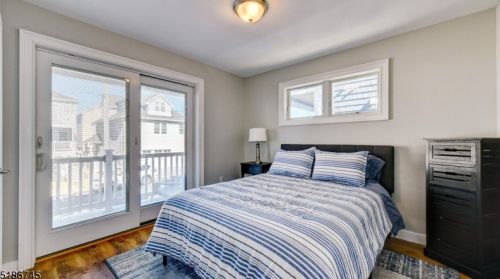 5 Fort Ave, Pelican Island NJ  08751-1512 exterior