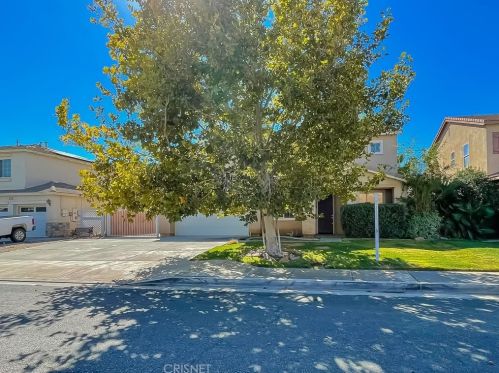 5824 Avenue, Lancaster CA 93535-7846 exterior