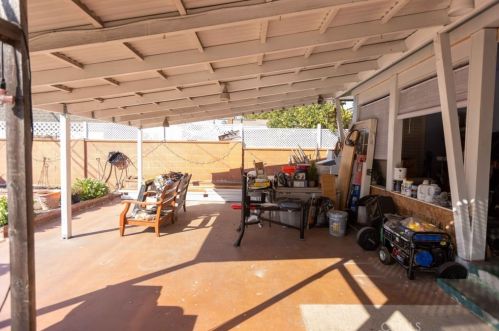 13809 Cornuta Ave, Bellflower CA 90706-4812 exterior