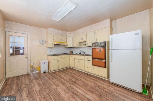 1424 Jackson St, Philadelphia PA 19145-3617 exterior