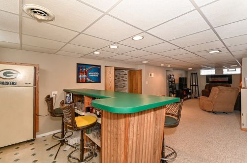 2609 63, Milwaukee WI 53219-2640 exterior