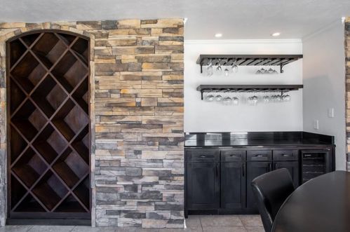 7009 Gateridge Dr, Dallas TX  75254-7935 exterior