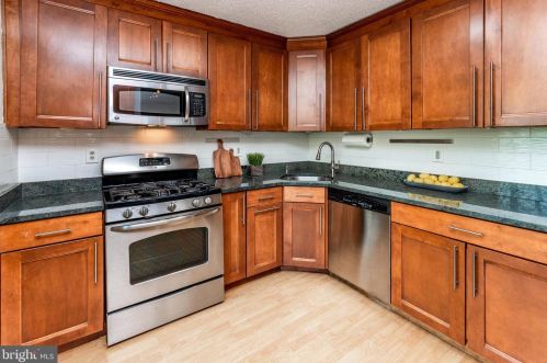 48 Drewes Ct, Lawrence Township NJ  08648-2634 exterior