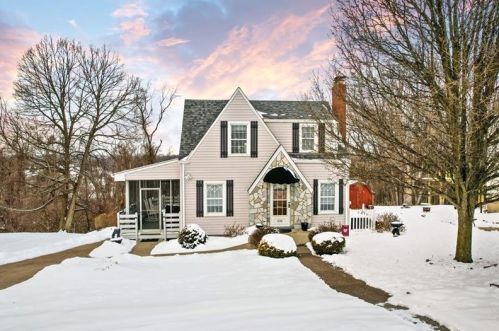 636 Greenlee Rd, Pittsburgh, PA 15227-1022