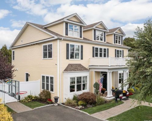 3475 Stratford Rd, North Wantagh, NY 11793-3012