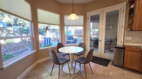 2 Burney Dr, Chico CA  95928-3805 exterior