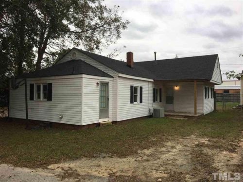 200 Summit St, Coats, NC 27521-8628