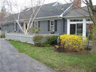 430 Gulf St, Milford CT  06460-7201 exterior