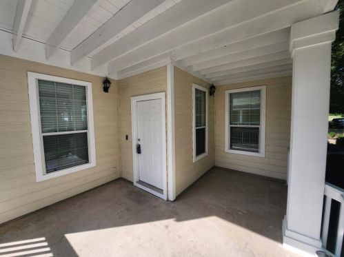 138 Hogan, Uhland, TX 78640-5400