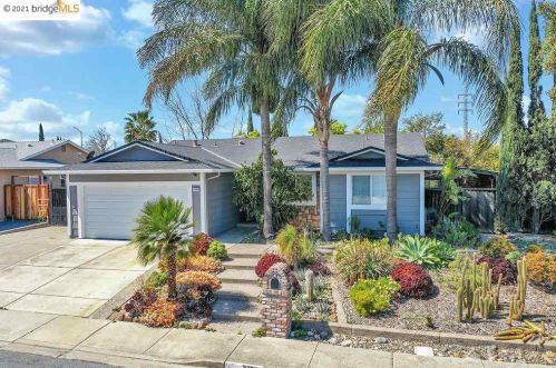 2106 Camelia Ct, West Pittsburg, CA 94565-4609