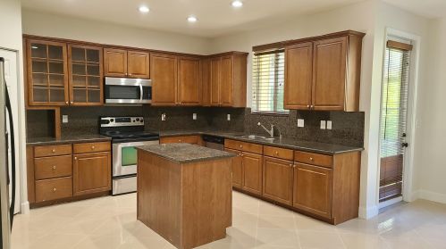 2813 Evergreen Cir, Boynton Beach, FL 33426-8657