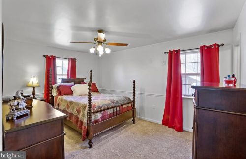 414 Old Country Club Rd, Charles Town WV  25414-5826 exterior