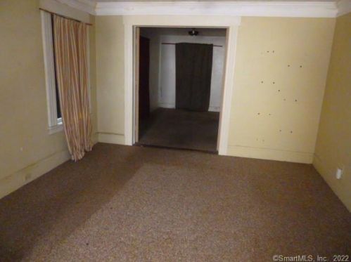 25 Deforest Ave, Bridgeport CT  06607-2414 exterior