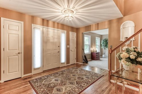 3060 Waterbury Ct, Covington, KY 41017-8124