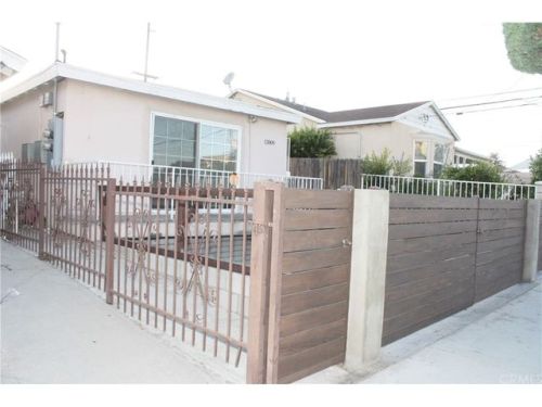 12009 Cedar Ave, Hawthorne, CA 90250-4038