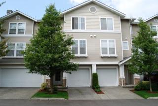 22711 42nd Pl, Kent, WA 98032-2398