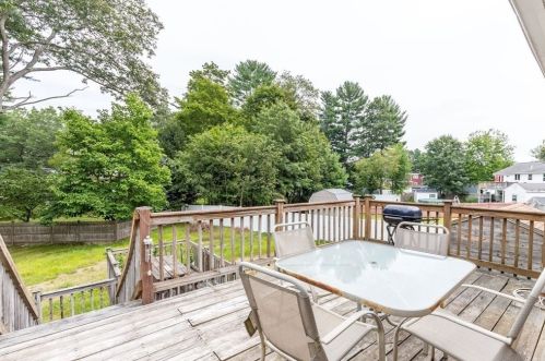 11 Colleen Cir, Billerica MA 01821-5846 exterior