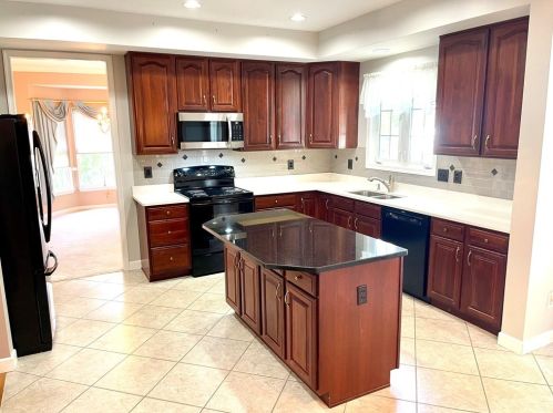 3320 Long Branch Dr, New Castle PA  16105-2926 exterior