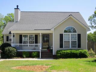 2300 Old Courthouse Dr, Greenville NC  27858-5677 exterior